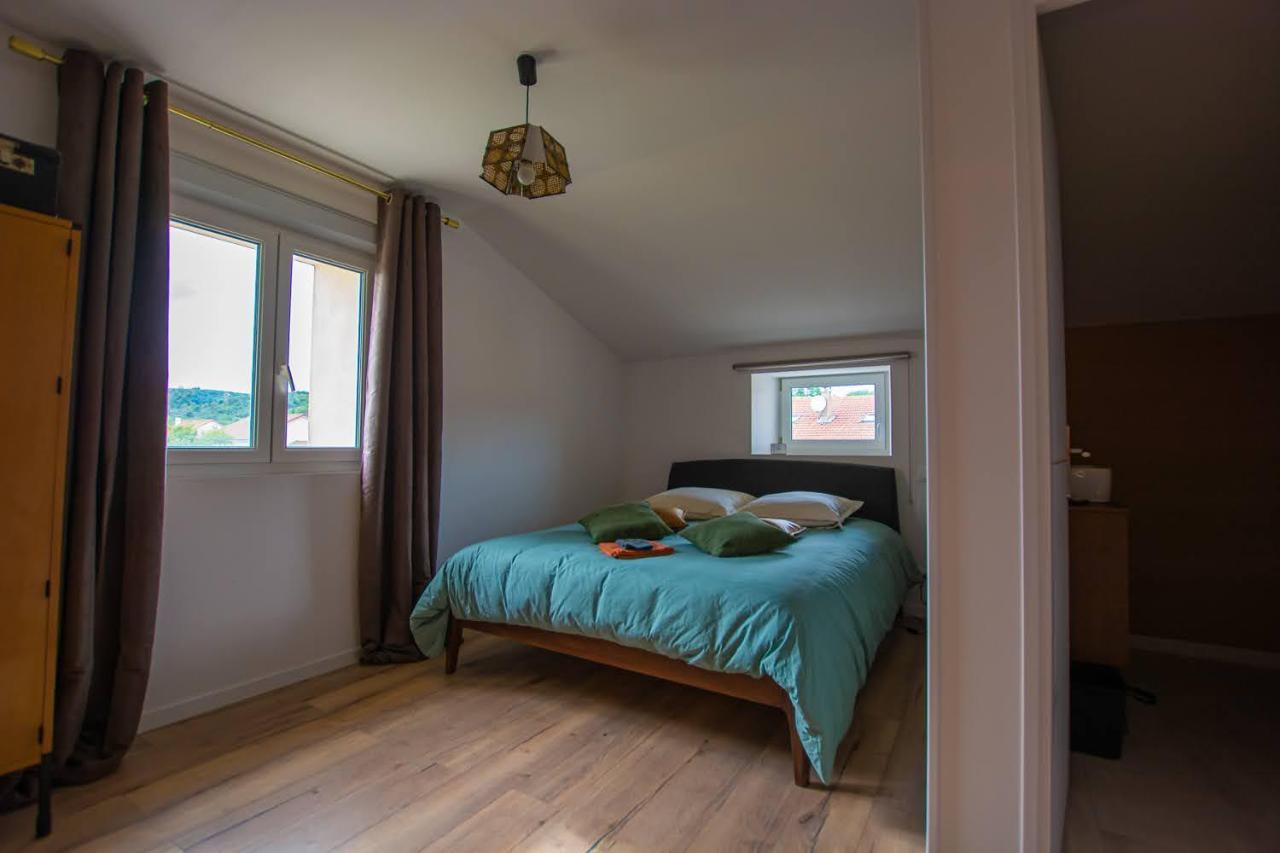Emilie Une Nuit - 3 Chambres Au 2E Etage - Maison Avec Chats Vandieres  Eksteriør bilde