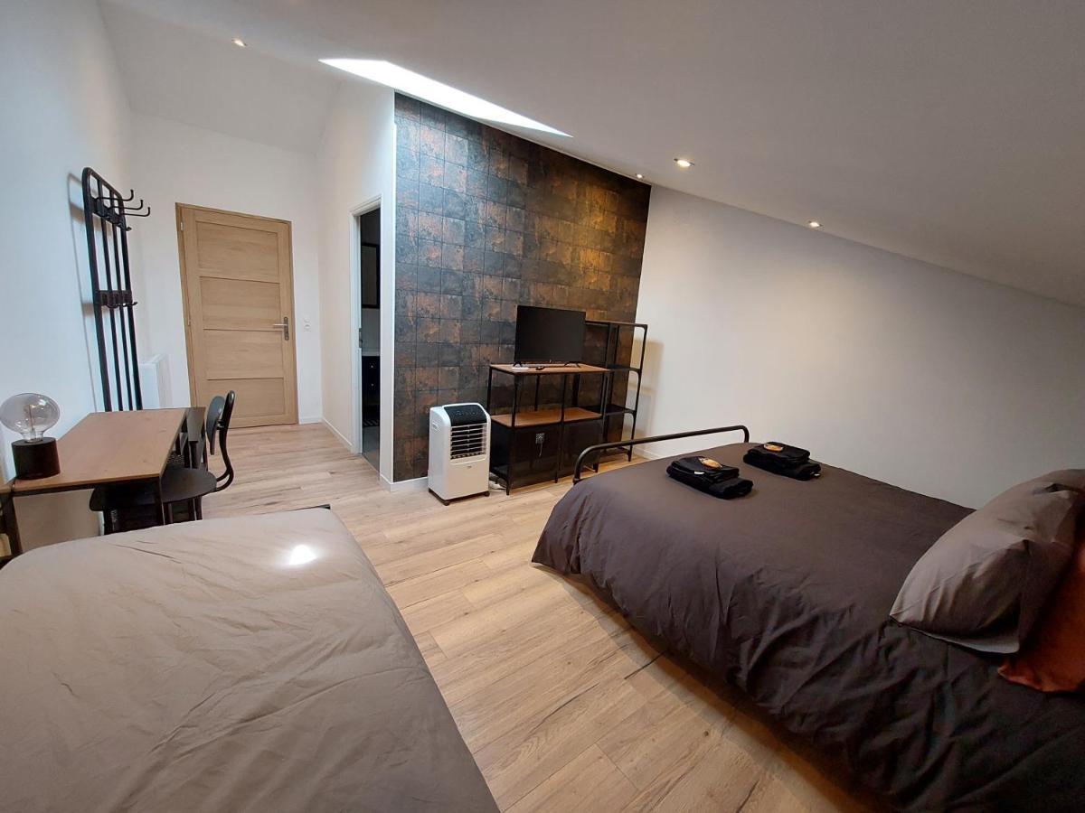 Emilie Une Nuit - 3 Chambres Au 2E Etage - Maison Avec Chats Vandieres  Eksteriør bilde