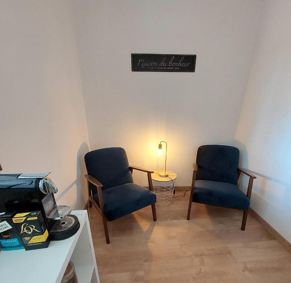 Emilie Une Nuit - 3 Chambres Au 2E Etage - Maison Avec Chats Vandieres  Eksteriør bilde